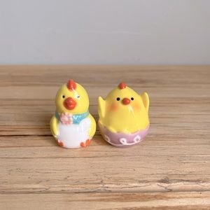 Anthropomorphic Easter Chicks salt and pepper shakers